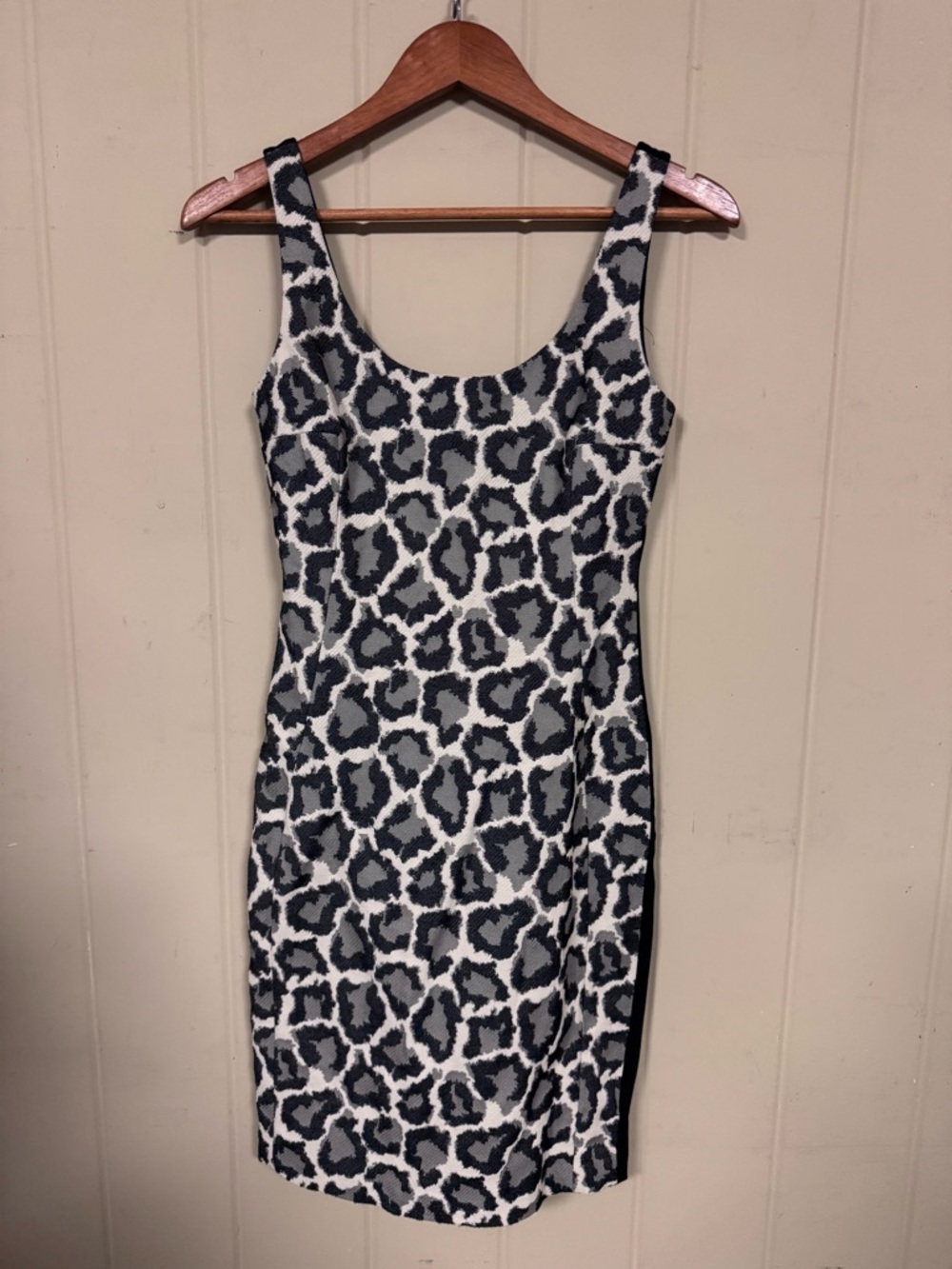 Diane von Furstenberg Leopard Print Sheath Dress Size 4 Sleeveless Bodycon DVF